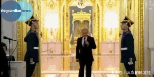 说法|普京的腕表戴在右手，这么做有啥讲究看看他走路姿势你就知道了！