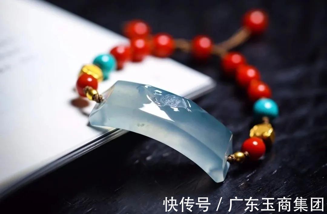 翡翠|四种小众又好看的翡翠手饰，没戴过就太遗憾了