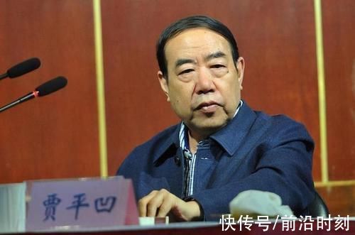 韩俊芳！前有《废都》后有《暂坐》，贾平凹作为名家，为何总爱写“性”?