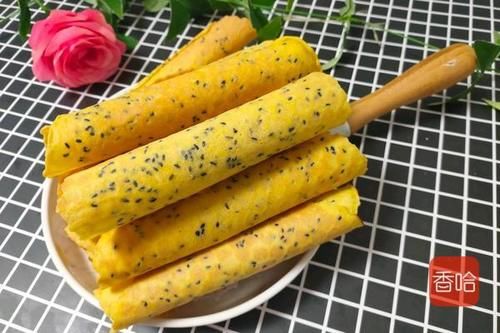  1碗面粉4个鸡蛋，用筷子搅一搅，轻松烙出酥香脆的鸡蛋卷