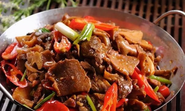 血脂升高|这4道家常菜，容易堵塞血管，医生提醒：血脂高的人，尽量少碰