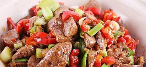 女人|女人贫血，吃啥补血快？营养师：5种廉价“补血菜”，效果不错