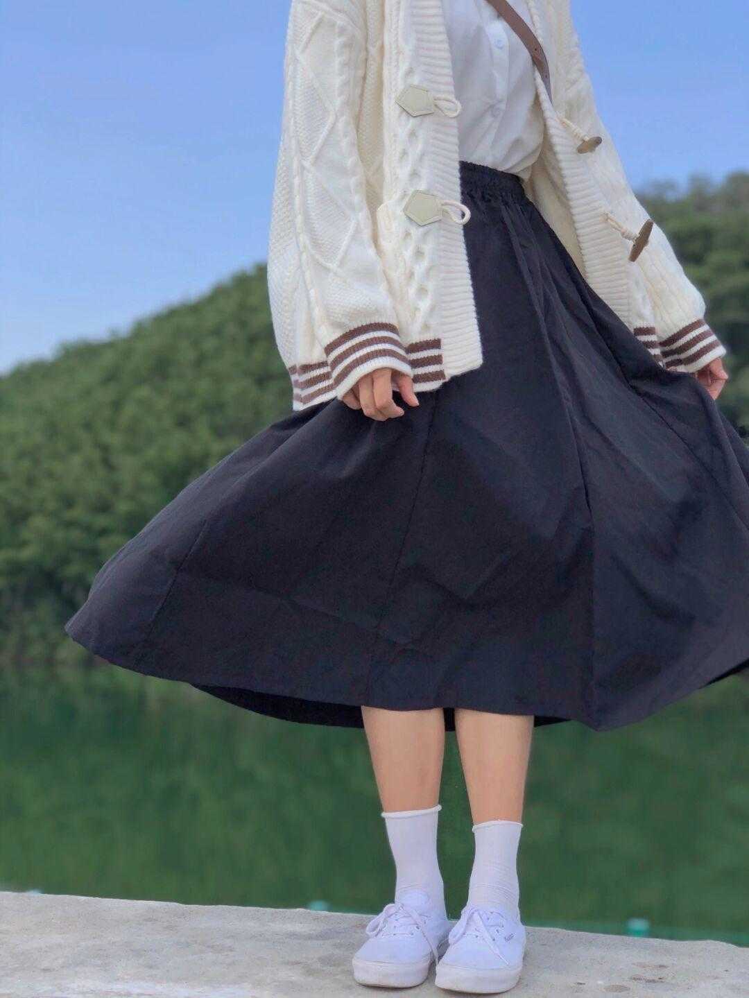 针织 早春不知道怎样穿?针织毛衣+半身裙是顶配,学会再也不用发愁了