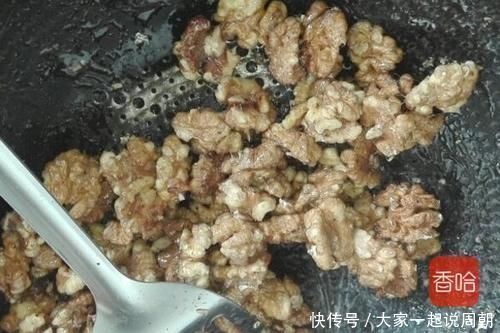 脱发|满头白发不要染,多吃这种食物,告别白发脱发,老少皆宜别错过