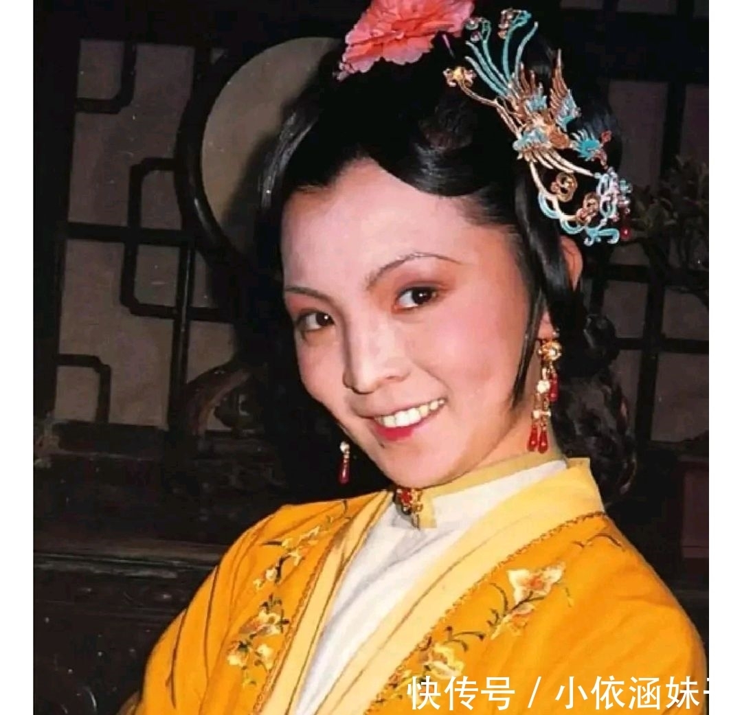 薛家$薄命司排第一的薛宝钗,自然结局悲惨,失了富家小姐身份,无人管