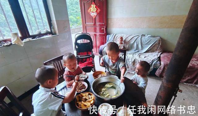 孩子|男孩发生意外失去半个脑壳,父亲自责,只想给孩子一个正常脑袋