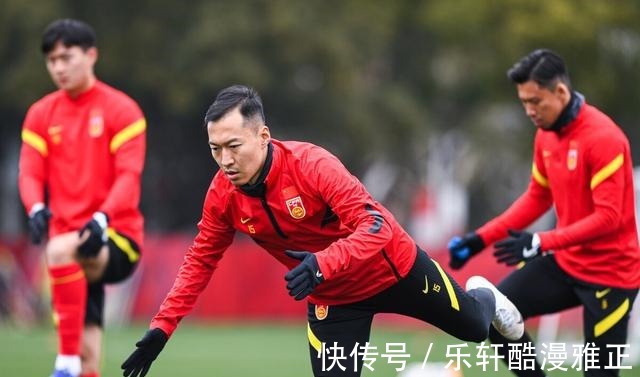 李霄鹏|李霄鹏果然留有后手,中场位置喜迎强援,国足在世界赛场将创纪录