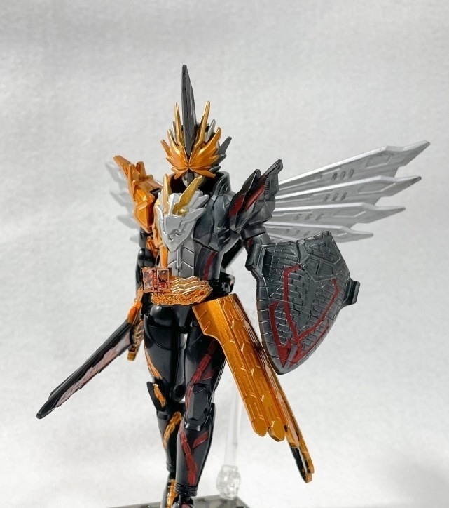 不死鸟|假面骑士圣刃魔改手办欣赏,克罗兹化身青龙剑士,不死鸟惊艳重涂