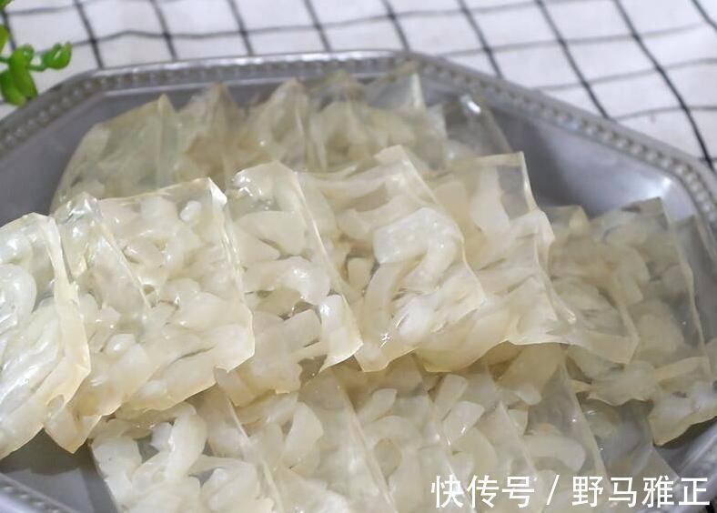 做猪皮冻,不能直接焯水!多做1步,晶莹剔透,爽滑Q弹,没腥味