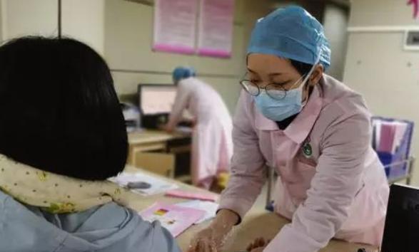 医生|28岁孕妇子宫被胎儿“踢破”，母子险些丧命，只因之前做过这事