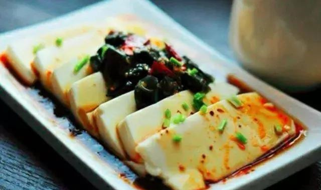 这是一道一年四季都会吃的家常菜，做法简单营养美味，谁都爱吃！