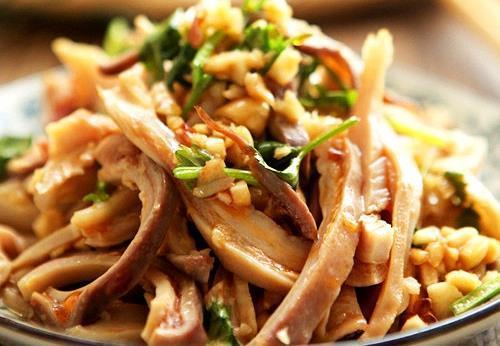 年夜饭必备的爽口开胃菜,色香味俱全,诱人食欲,下酒又下饭!