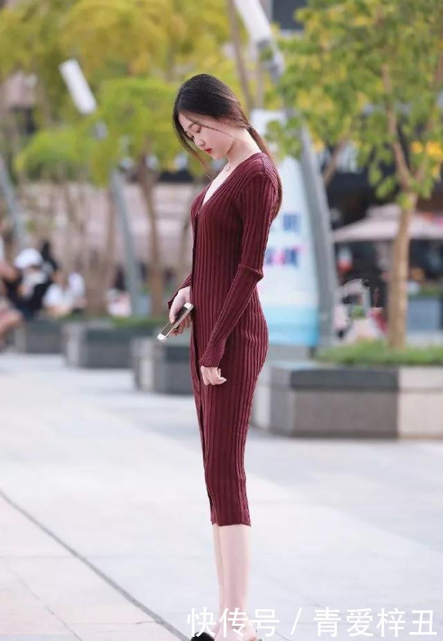 街拍美女:时尚高跟鞋穿搭,让女性带着女神的魅力