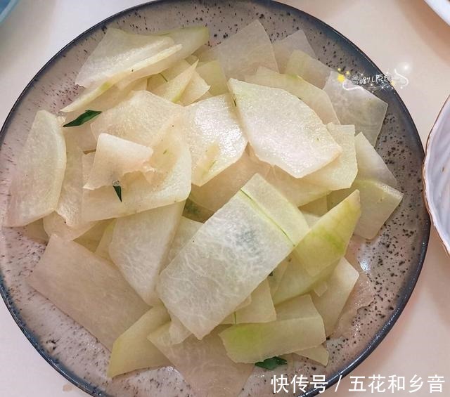 羡慕|母子俩的午餐这样吃,营养好身体棒,网友有这样的老妈真羡慕