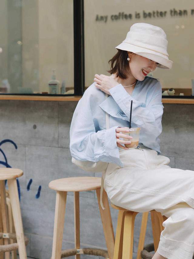 针织衫|被秋天的“阔腿裤”美到!不光很流行,搭配起来简单还很好看