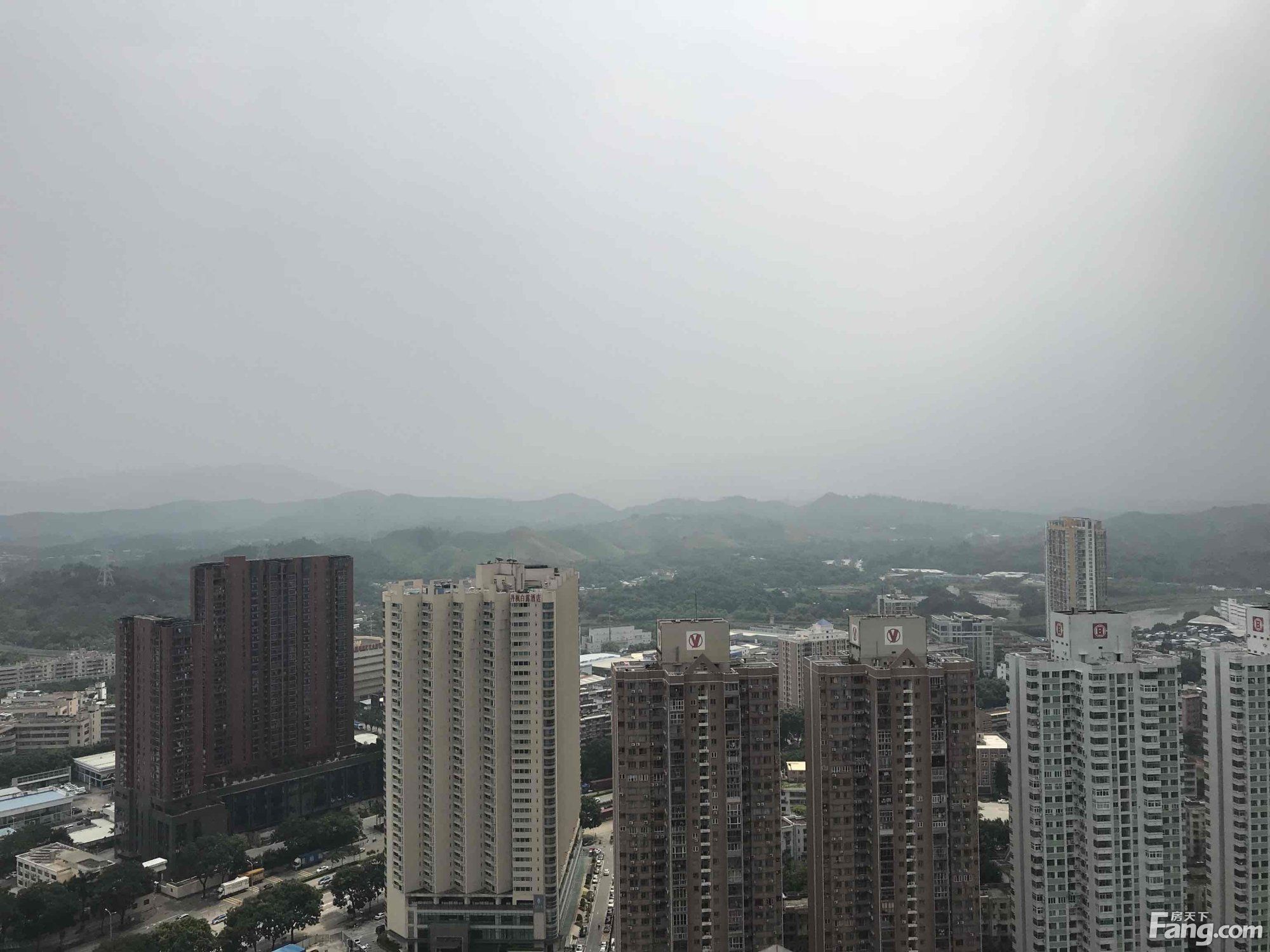 粤海城|想看深圳罗湖楼盘的最新现场实景，选房一定要看