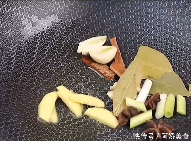 红烧肉|你知道红烧肉怎么做才好吃吗?原来是这样做,好吃又解馋