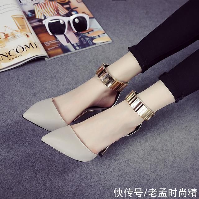 浅口 看一眼就能喜欢上的性感高跟鞋,走再多路也不怕累脚,还特显脚白