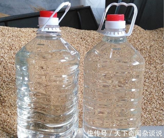 一款简单的草鱼窝料配方（草鲫鲤通杀）！