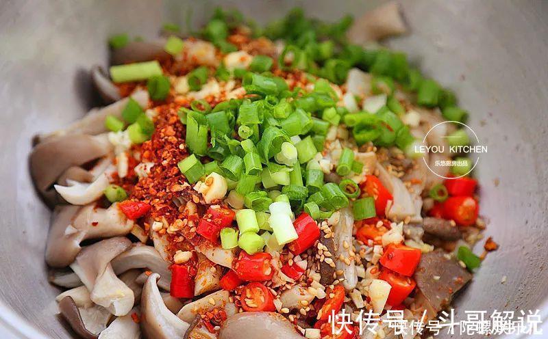 凉菜|十几分钟上桌的爽口凉菜,一点肉没放,吃着比肉还香