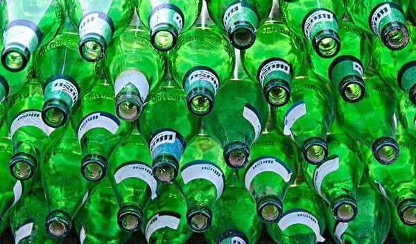 喝完的啤酒瓶不要扔，我也是刚知道，一年能省下不少钱