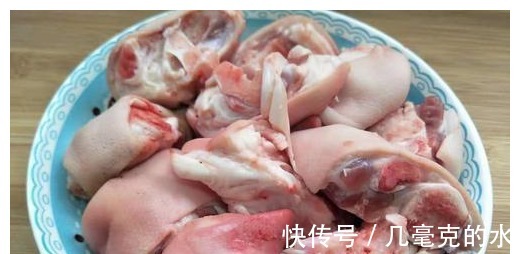泡椒|猪蹄这样做，不用炖不用炒，开水一烫就做好！酸辣又开胃，速收藏！