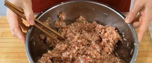 蒸包子，千万不要直接上锅蒸，3个小诀窍，包子鲜嫩松软，不塌陷