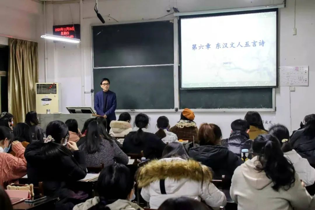 大学|大学最后一节课，歌声送别教师！不少学生都哭了