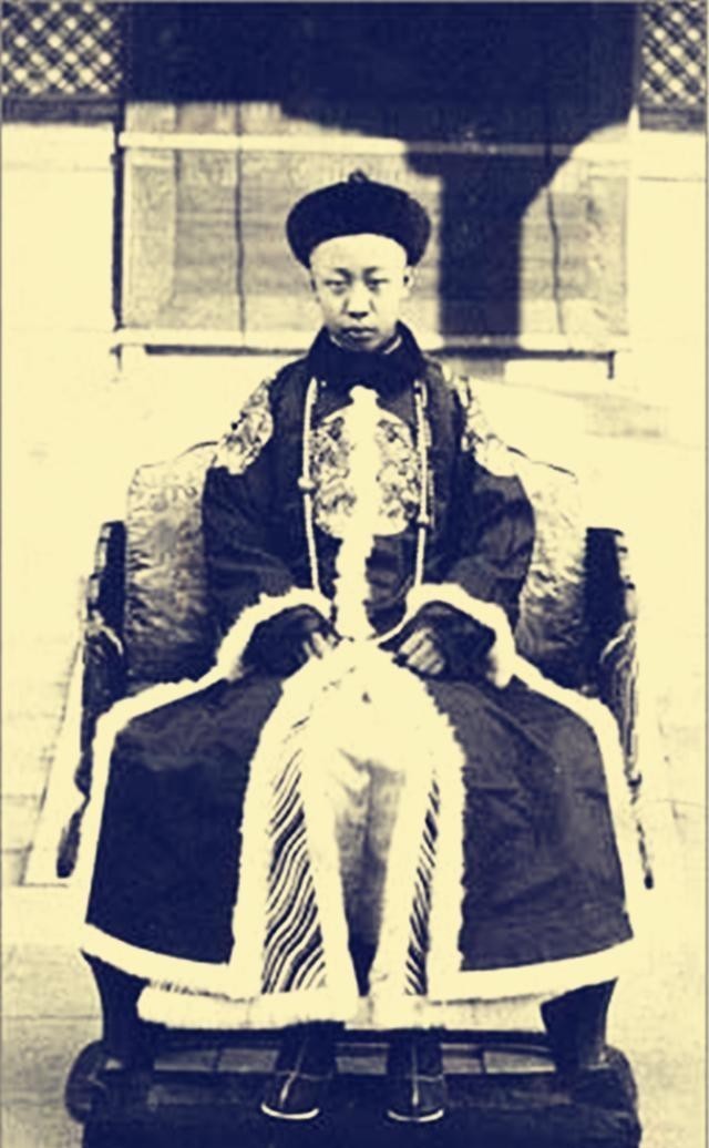 郭沫若|郭沫若为研究清史请溥仪当助手,溥仪回5个字,郭沫若悻悻而回