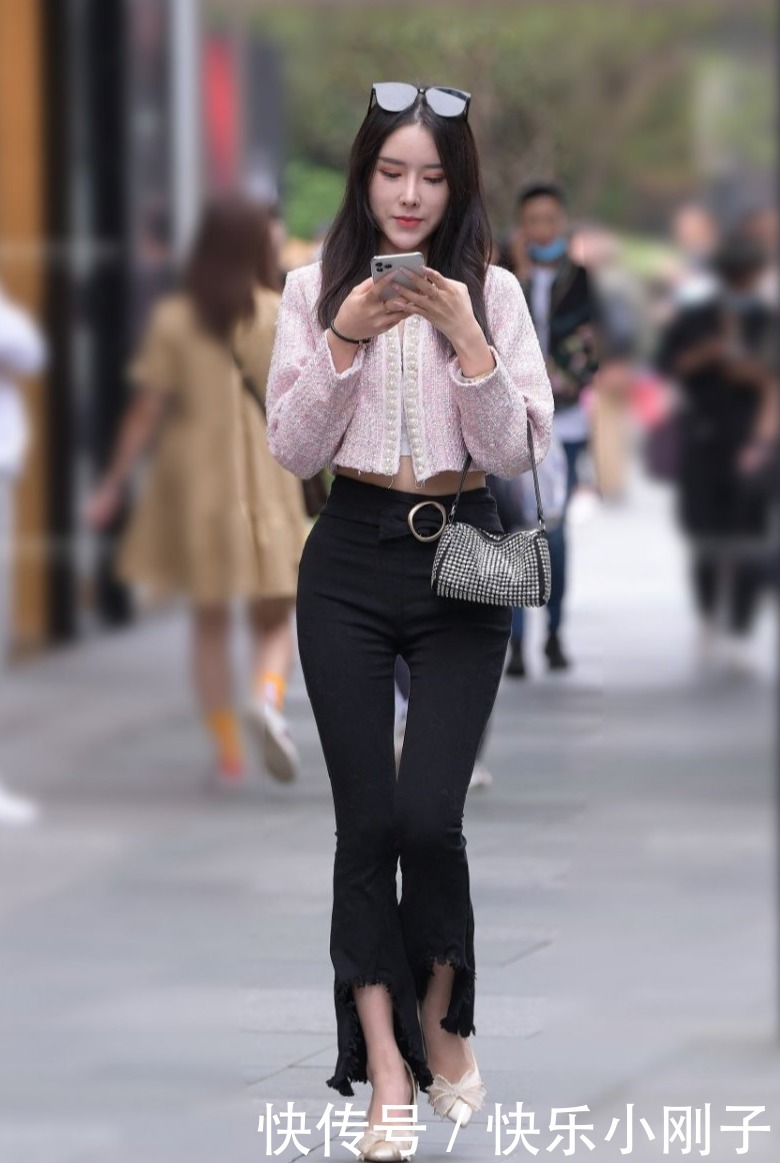 清新又随意的“棉麻”穿搭，时尚又不失质感