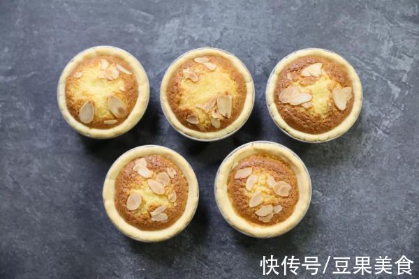 超简单的香酥杏仁蛋挞,烘焙手残党也能轻松hold住