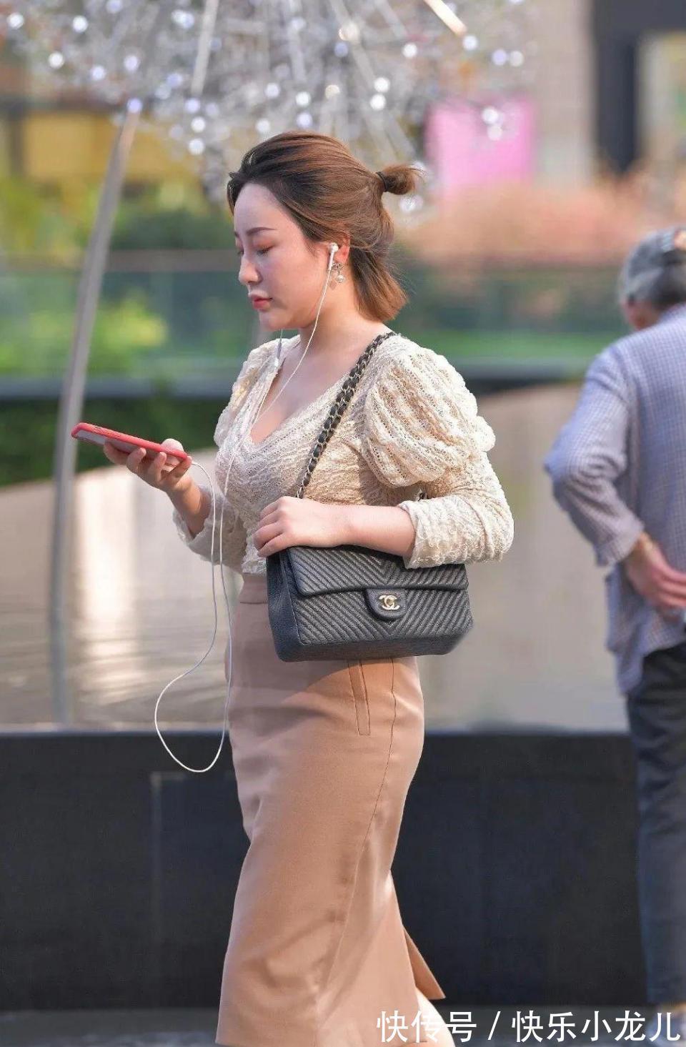 搭配|过了30岁的女人才能散发出来的气质,这种感觉和90后90后不一样!
