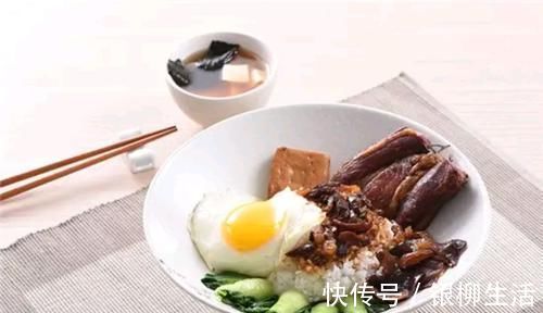 每天吃一个鸡蛋,对身体好处多,但红壳与白壳的区别,你可懂吗?