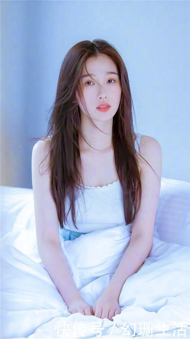 发量|脸上有这3个“特征”的女生，就放弃黑长直吧！短发更年轻上档次