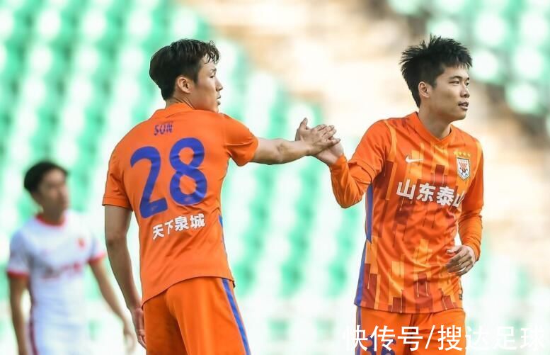 刘洋|半场0-1，上港全华班4防2被打爆！双方合计仅3射门，太沉闷了