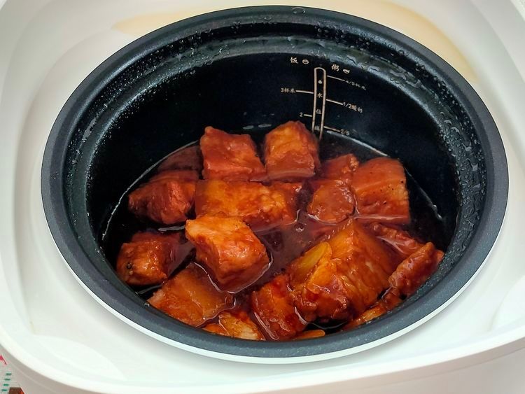 电饭煲版的懒人红烧肉，这样做太简单了，厨房小白也能学会