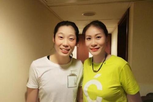 美女|女排美女赵蕊蕊露面,肤白貌美状态喜人,庆祝生日,40岁仍单身