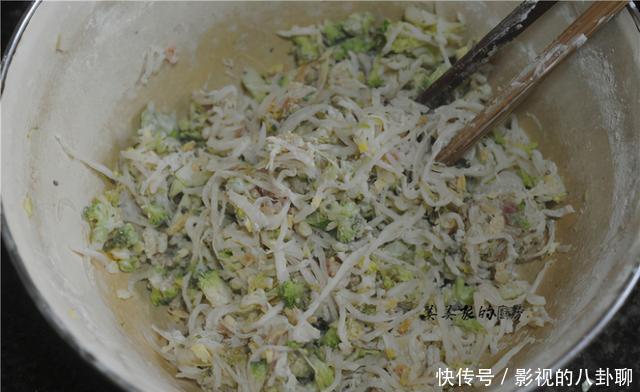 天冷,早餐我家从不吃馒头,最爱萝卜饼,简单省事,比吃肉还好