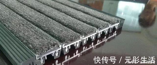 铝合金|越来越多人不在门口放地垫了，现在流行这样弄，省钱干净又实用