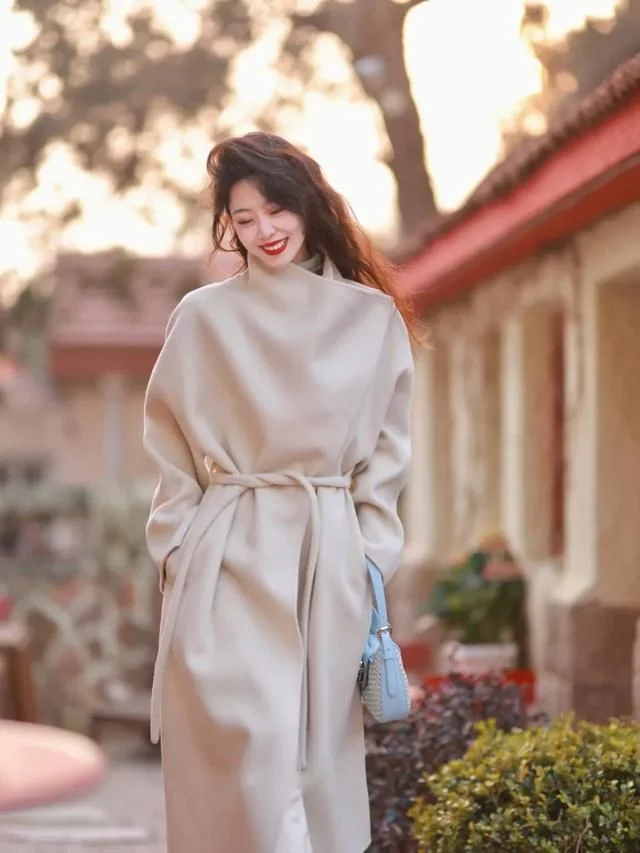 精致大气的女人:穿基础色和基础款衣服,轻松提升气质变得洋气3 精致大气的女人:穿基础色和基础款衣服,轻松提升气质变得洋气