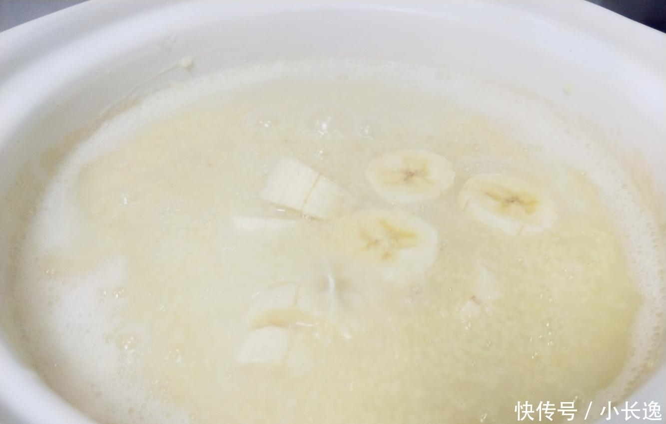这粥每天吃一碗, 口臭没了, 也不失眠了, 女性常吃皮肤光滑没皱纹!