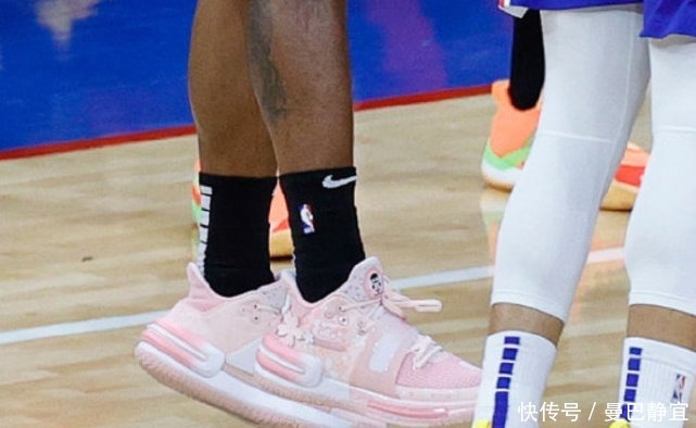 签名鞋|NBA球员上脚：保罗·乔治上脚PG1，杜兰特上脚欧文配色