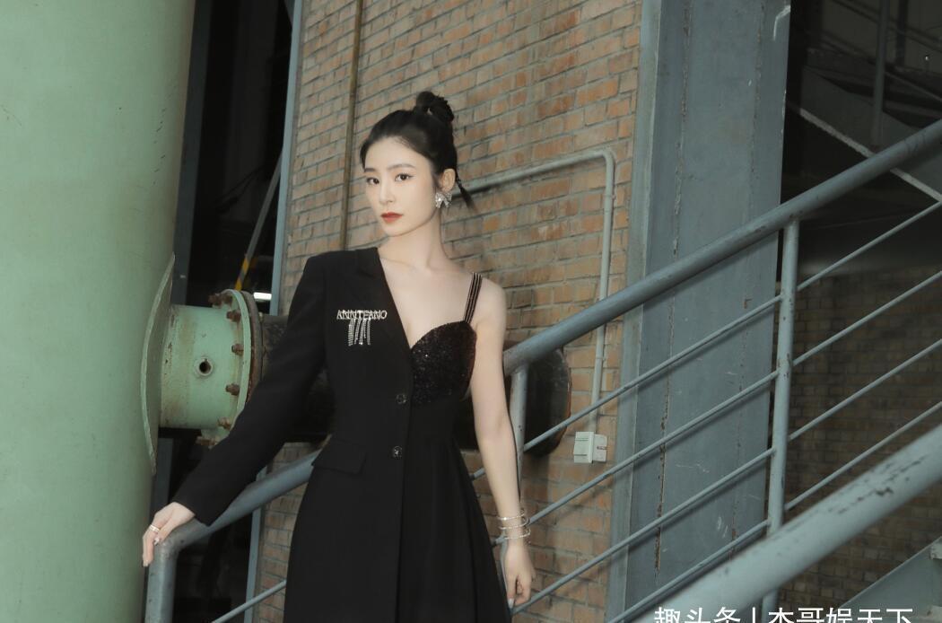 王靖雯|《好声音》专业评审团发话了,姚晓棠满票果然不是因为实力