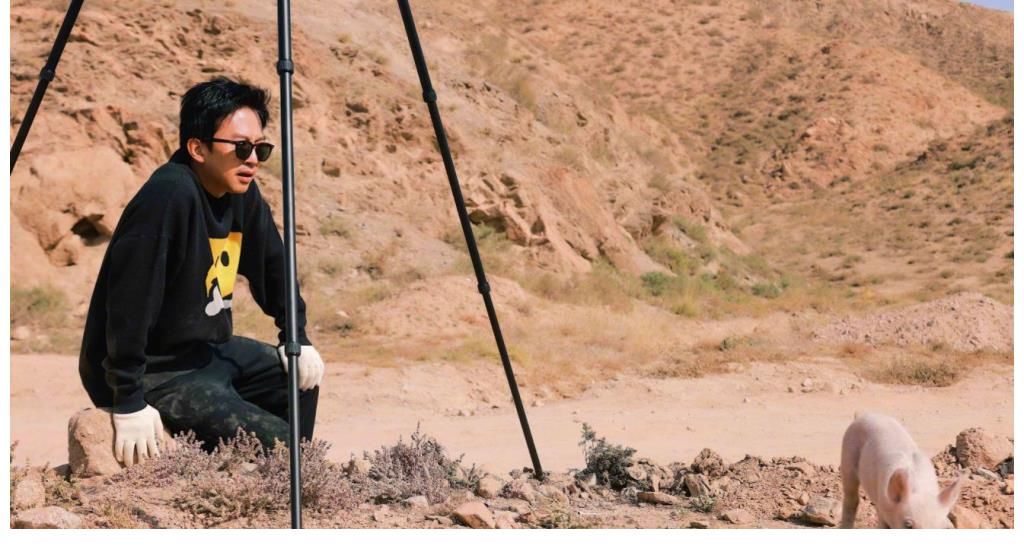 邓超宣布不再录《五哈》,再看他退出跑男团的回应,差距一目了然