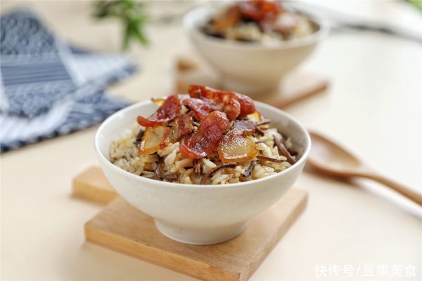 腊味饭|APIXINTL电压力锅：茶树菇腊味饭