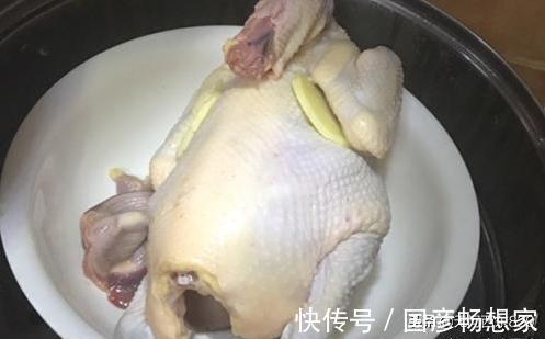 白切鸡|营养流失少好吃的鸡肉的方法,不炸不炒,香而不腻,拌饭吃完美