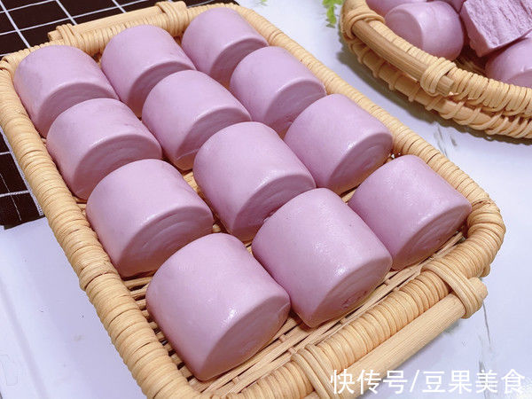 就让这道好吃不上火的紫薯馒头，温暖你这个冬天吧