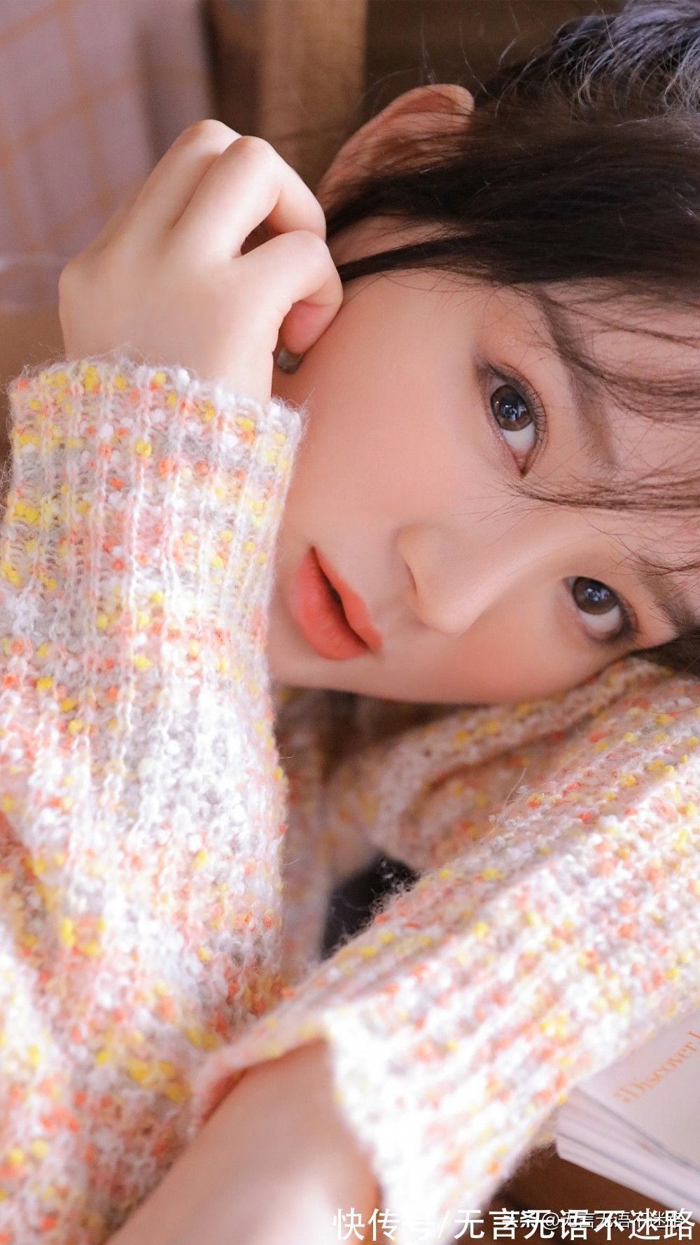 毛衣 治愈系美女,暖冬彩色毛衣穿搭,尽显青春靓丽