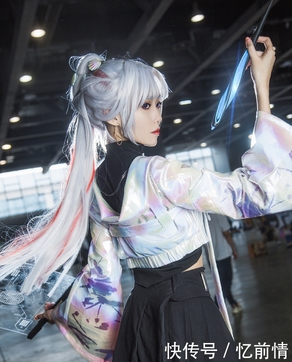 大小姐|王者荣耀里的神级cos,王昭君美如画,马老师:这是发生什么事了?