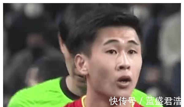 李霄鹏|国足02输球不意外,李霄鹏进入角色,一个问题没有解决!